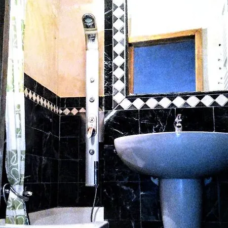 1749 Venicemar Daire *